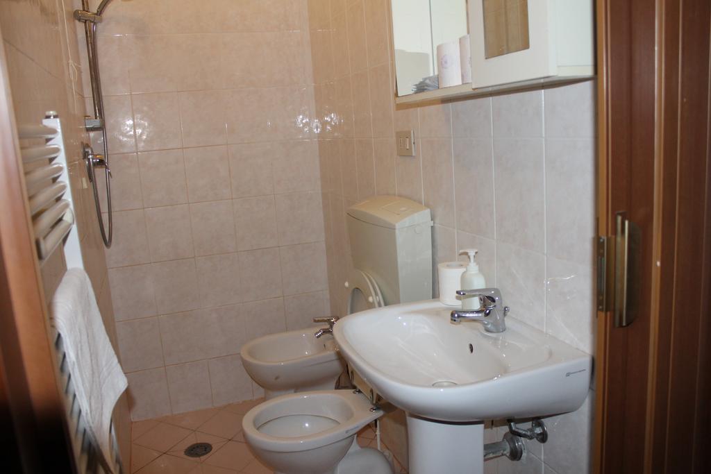 Hotel Terranova Пиза Стая снимка