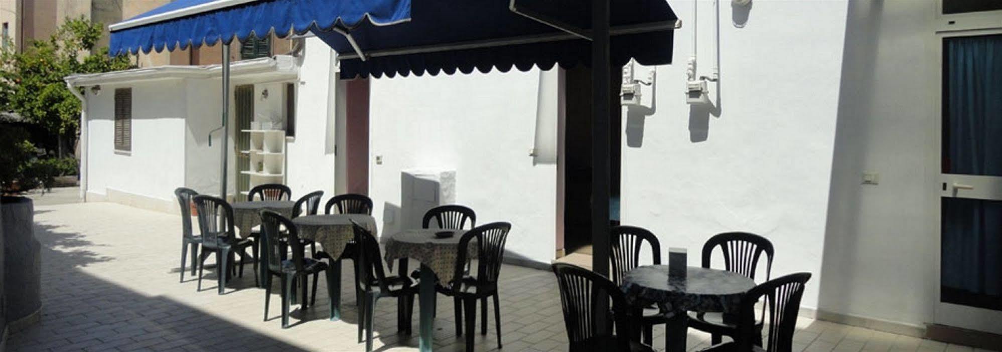 Hotel Terranova Пиза Екстериор снимка