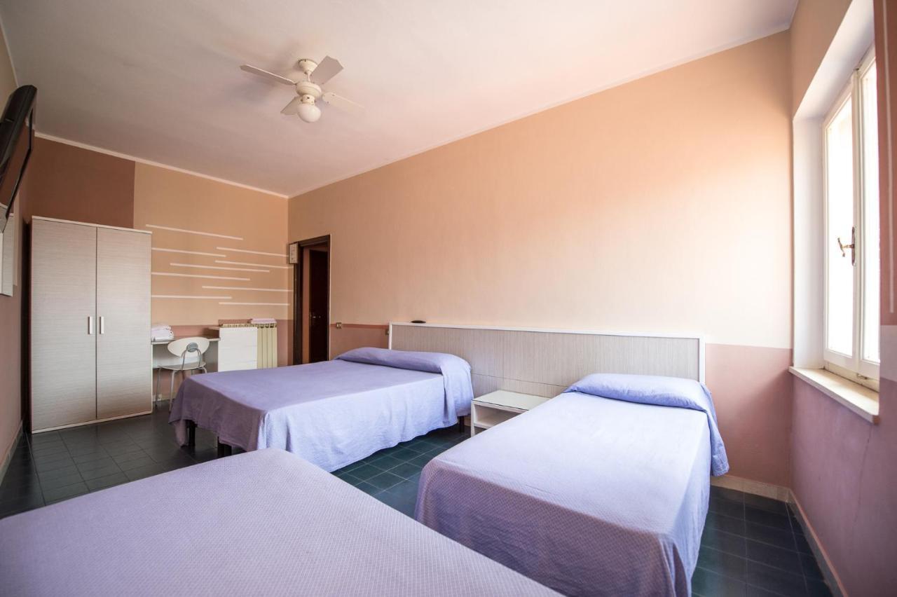 Hotel Terranova Пиза Екстериор снимка