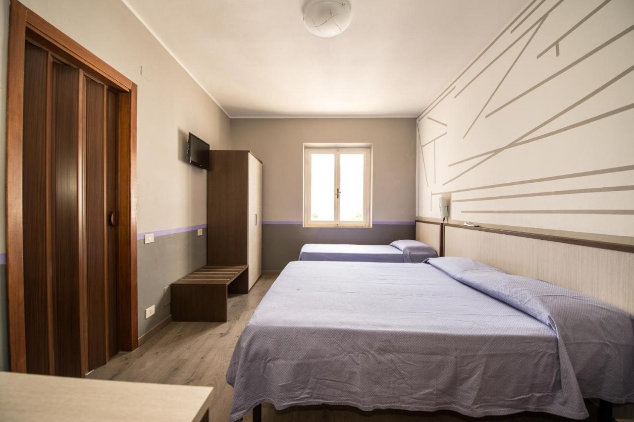 Hotel Terranova Пиза Екстериор снимка